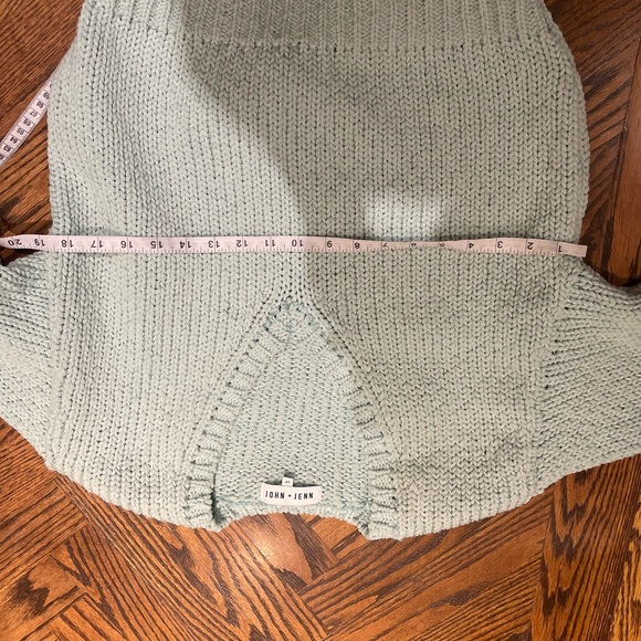 John and Jenn cozy wool knit sweater - Picture 5 of 7
